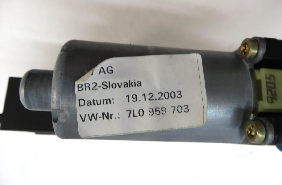 Thumbnail 4: 2003-2010 PORSCHE CAYENNE (955 957) LEFT REAR DOOR POWER WINDOW MOTOR