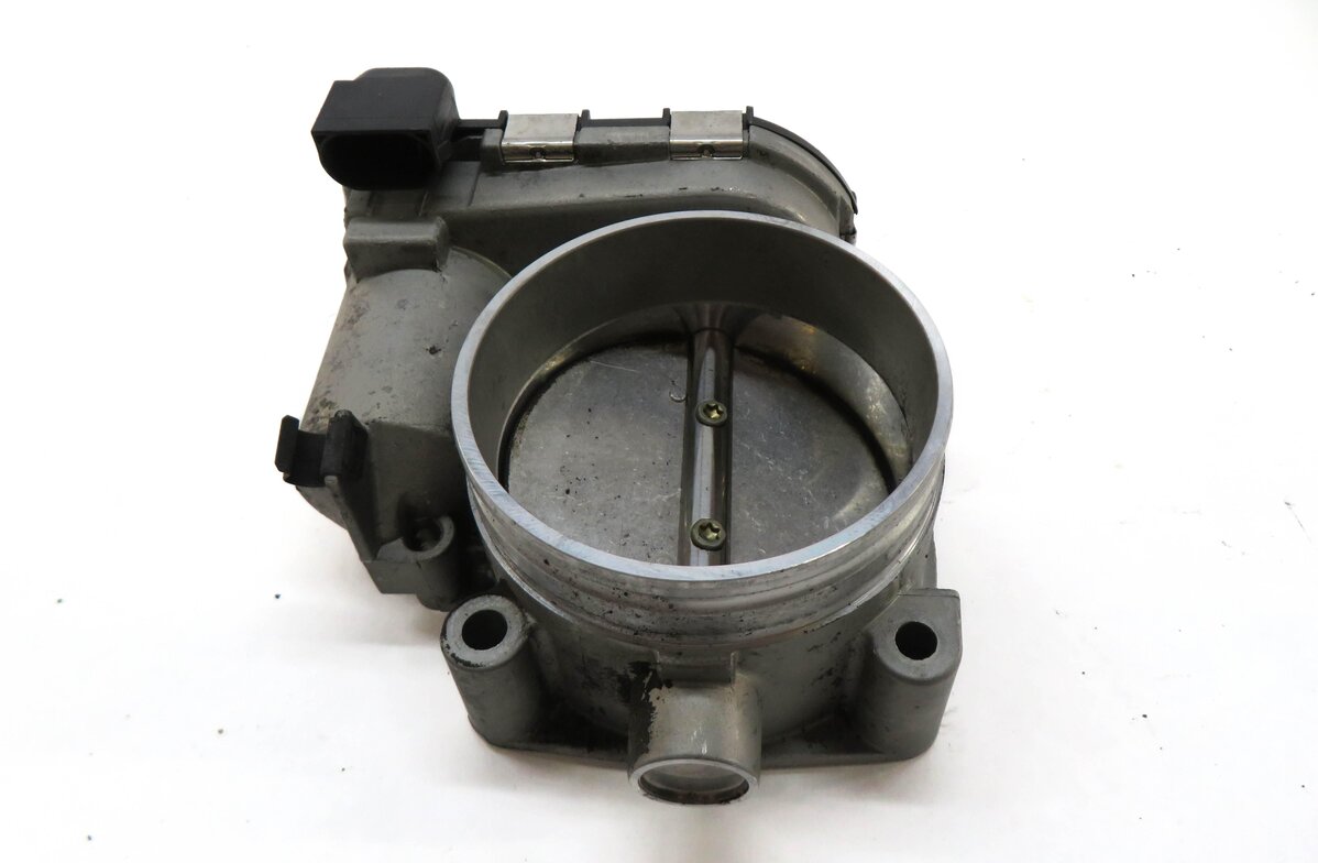 Thumbnail 3: 2004-2006 PORSCHE CAYENNE (955) 3.2L VR6 ENGINE THROTTLE BODY VALVE ASSEMBLY