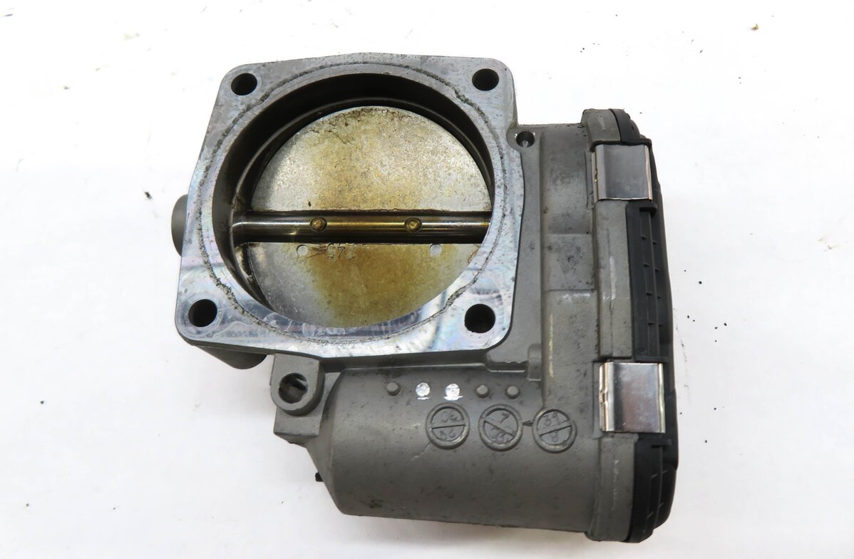 Thumbnail 4: 2004-2006 PORSCHE CAYENNE (955) 3.2L VR6 ENGINE THROTTLE BODY VALVE ASSEMBLY