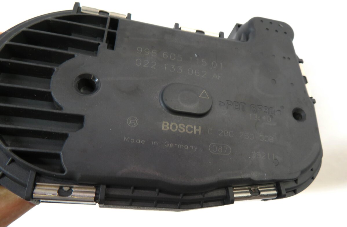 Thumbnail 5: 2004-2006 PORSCHE CAYENNE (955) 3.2L VR6 ENGINE THROTTLE BODY VALVE ASSEMBLY