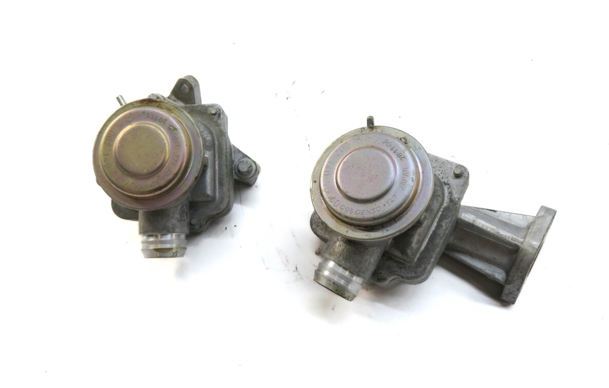 07 MERCEDES S550 (W221) 5.5L M273 ENGINE SECONDARY AIR INJECTION CHECK VALVE SET