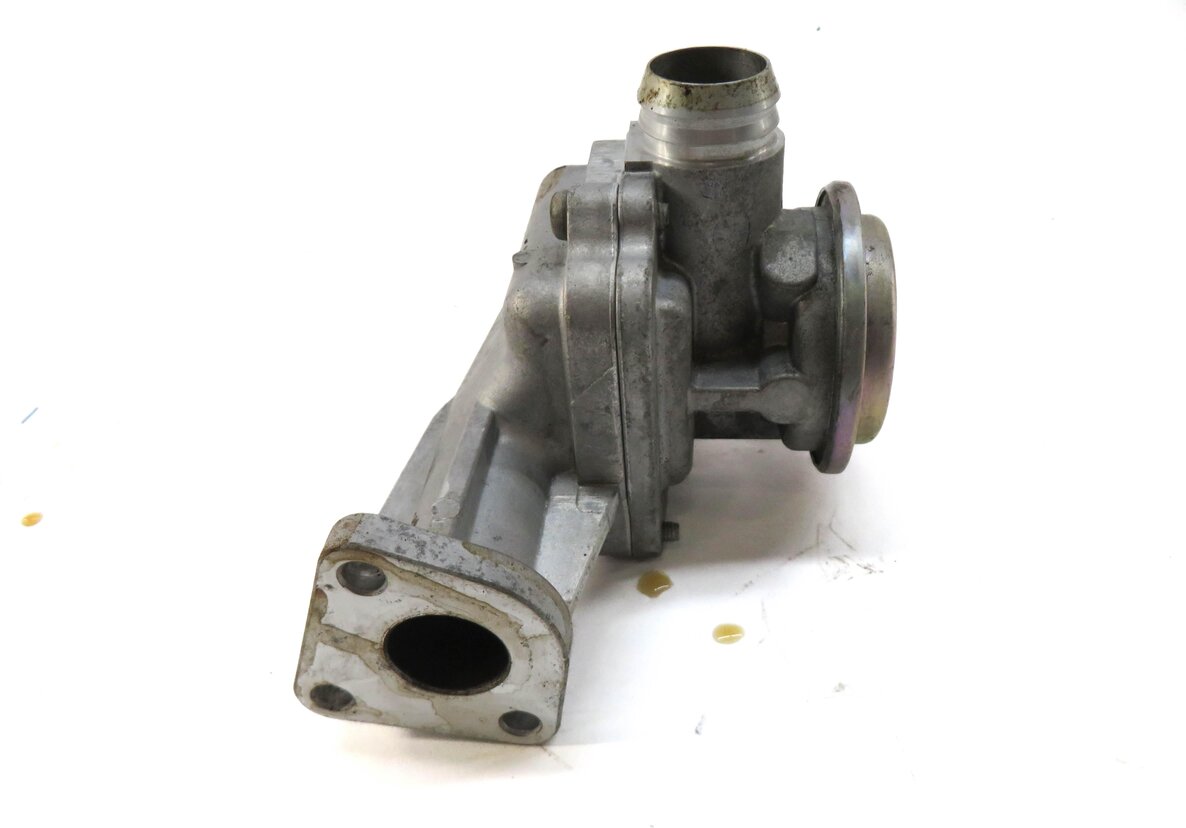 Thumbnail 4: 07 MERCEDES S550 (W221) 5.5L M273 ENGINE SECONDARY AIR INJECTION CHECK VALVE SET