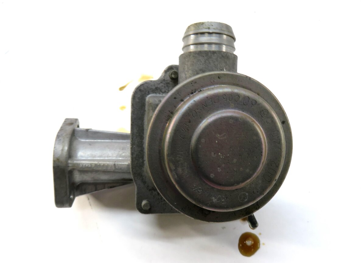 Thumbnail 5: 07 MERCEDES S550 (W221) 5.5L M273 ENGINE SECONDARY AIR INJECTION CHECK VALVE SET