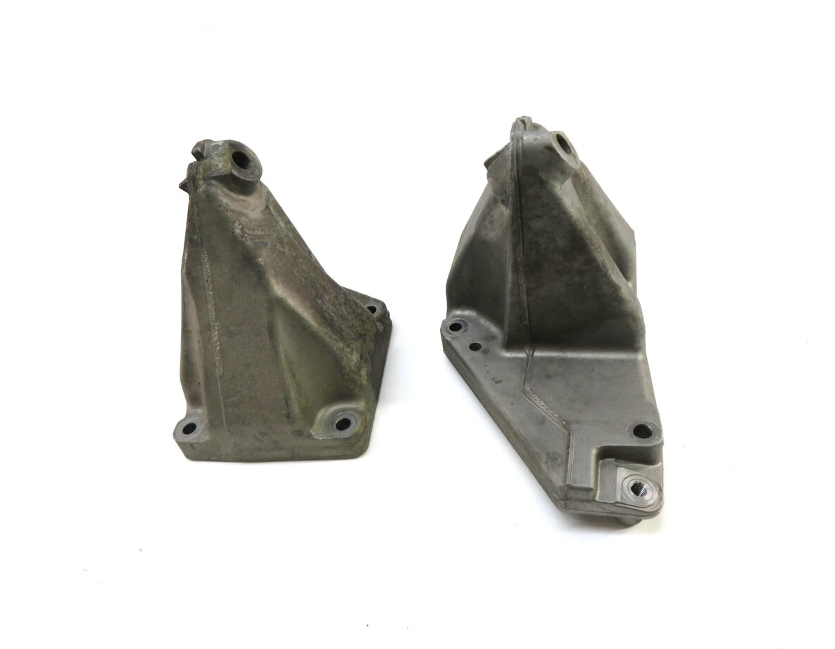 Thumbnail 2: 2007 MERCEDES S550 (W221) 5.5L M273 LEFT & RIGHT ENGINE MOTOR MOUNT BRACKET SET