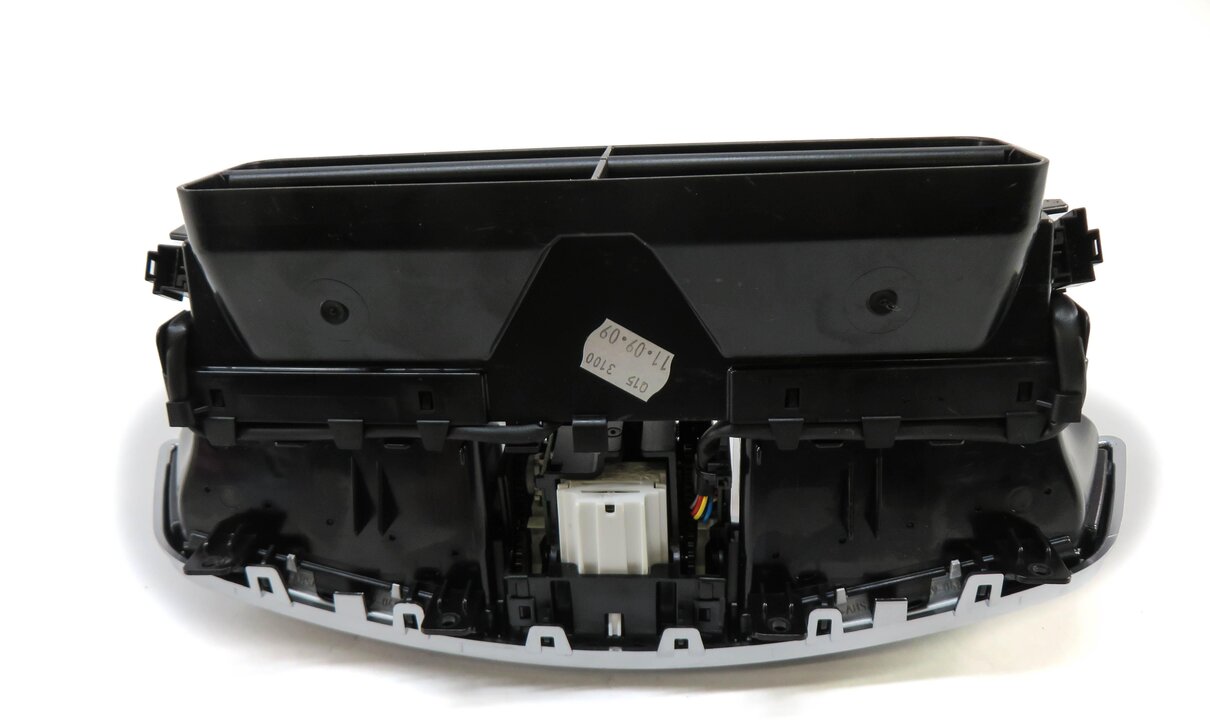 Thumbnail 5: 2010 MERCEDES S400 (W221) CENTER DASH HEATER A/C AIR VENT w/ CLOCK
