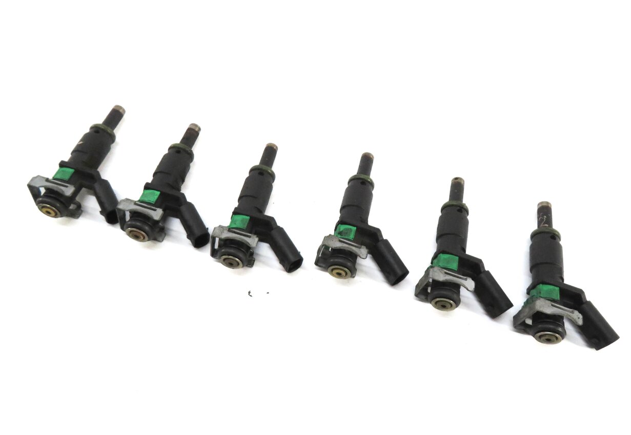 Thumbnail 1: 10-13 MERCEDES C300 C350 E350 GLK S400 (W204 W211 W221 X204) FUEL INJECTOR SET