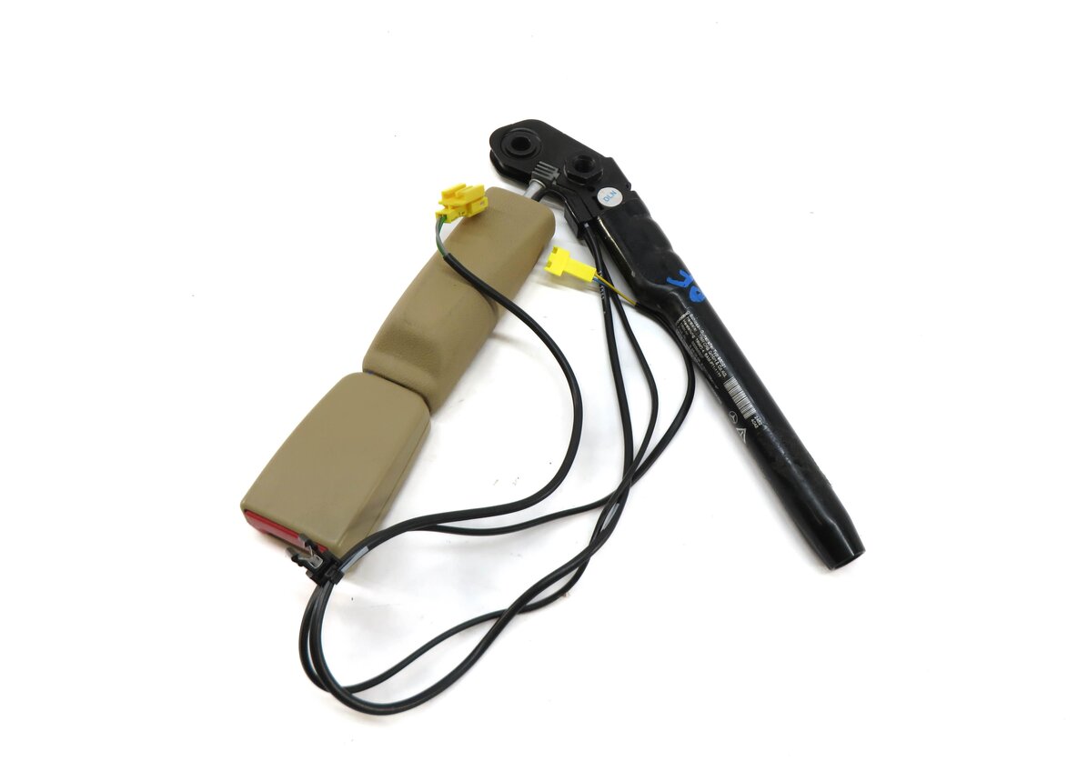 Thumbnail 2: 2008-2014 MERCEDES CL S CLASS (C216 W221) RIGHT FRONT SEATBELT RECEIVER (BEIGE)
