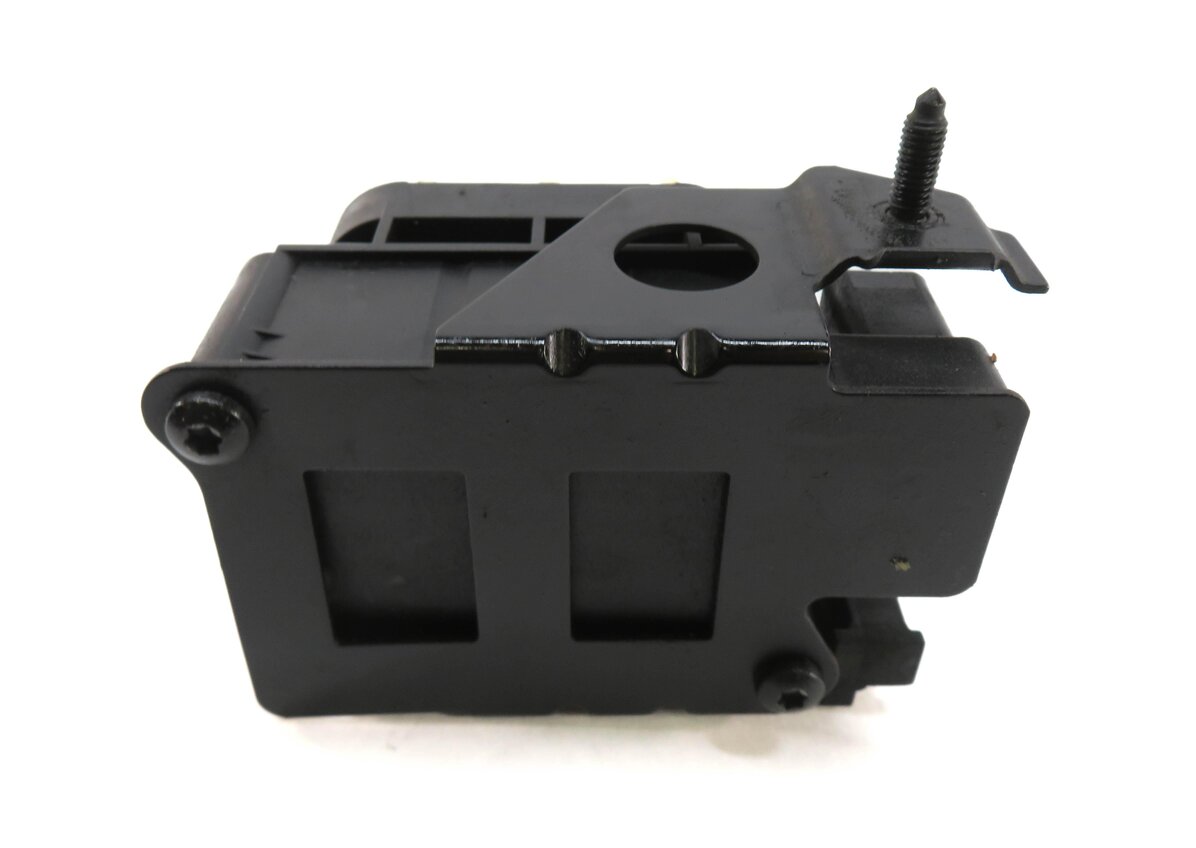 Thumbnail 3: 2010 MERCEDES S400 (W221) AIR SUSPENSION VALVE BLOCK