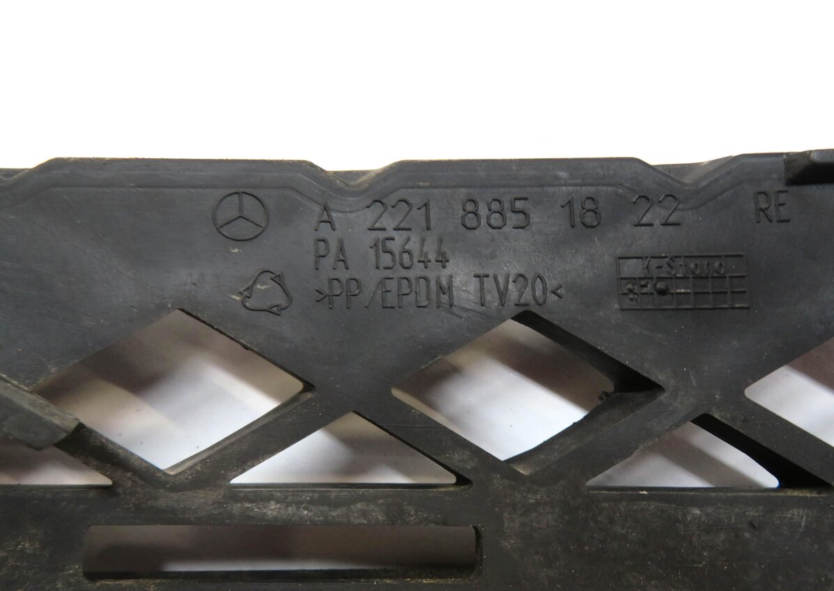 Thumbnail 4: 2010-2013 MERCEDES S-CLASS (W221) FRONT LEFT & RIGHT FOGLIGHT GRILLE TRIM SET