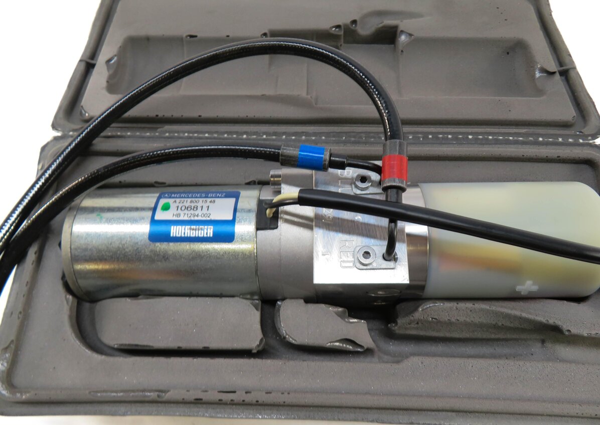 Thumbnail 5: 2010 MERCEDES S400 (W221) REAR TRUNK HYDRAULIC PUMP ASSEMBLY w/ LINES