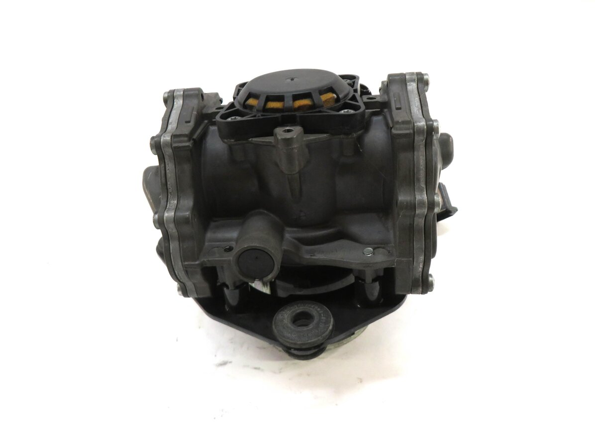 Thumbnail 4: 2010 MERCEDES S400 (W221) HYBRID - BRAKE VACUUM PUMP