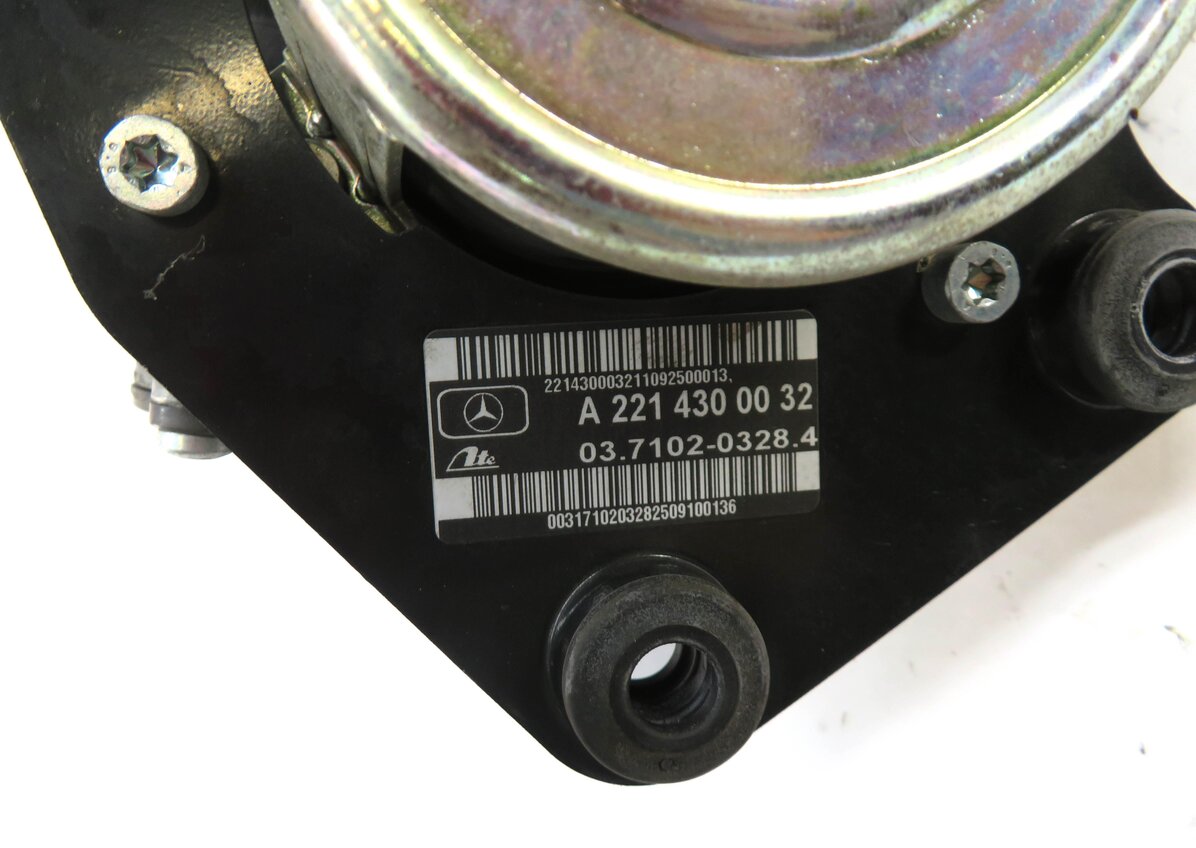 Thumbnail 6: 2010 MERCEDES S400 (W221) HYBRID - BRAKE VACUUM PUMP