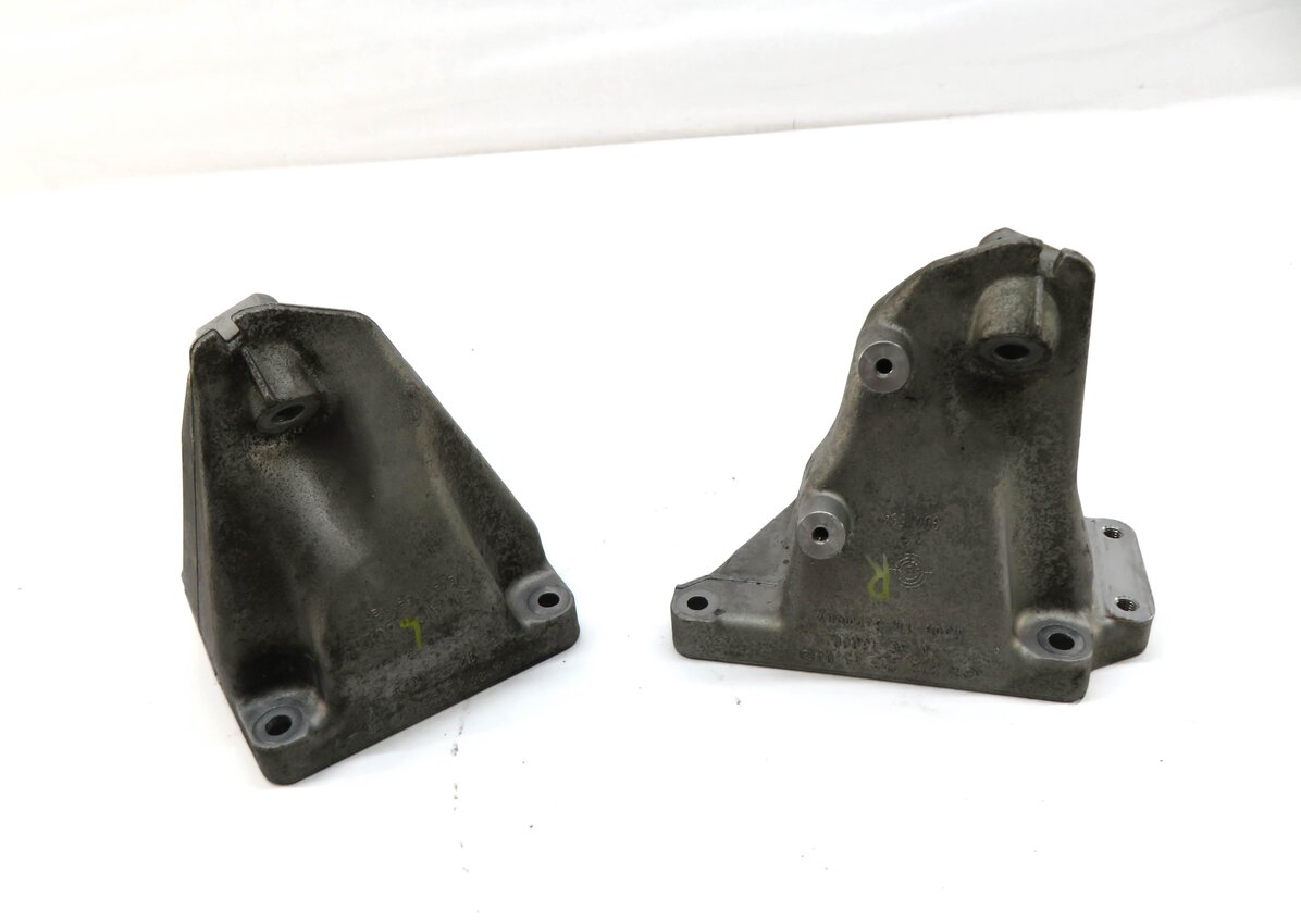 Thumbnail 2: 2010 MERCEDES S400 (W221) 3.5L M272 ENGINE LEFT & RIGHT MOTOR MOUNT BRACKE SET