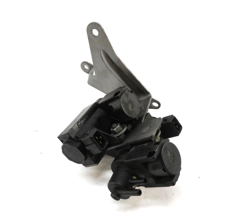 Thumbnail 2: 2014 BMW M6 ///M (F06) 4.4L S63 TWIN TURBO ENGINE TURBOCHARGER BOOST VALVE SET