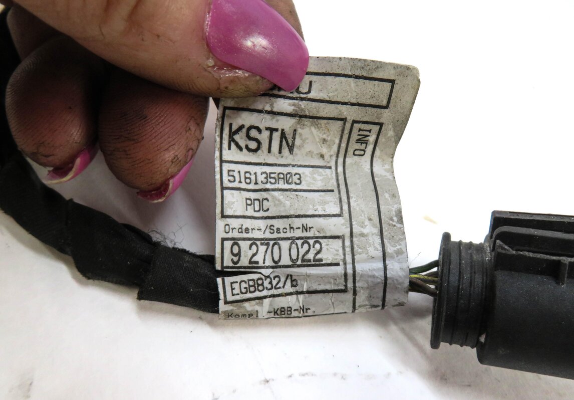 Thumbnail 4: 2014 BMW M6 ///M (F06) FRONT PDC PARK DISTANCE SENSOR SET w/ HARNESS (BLACK 475)