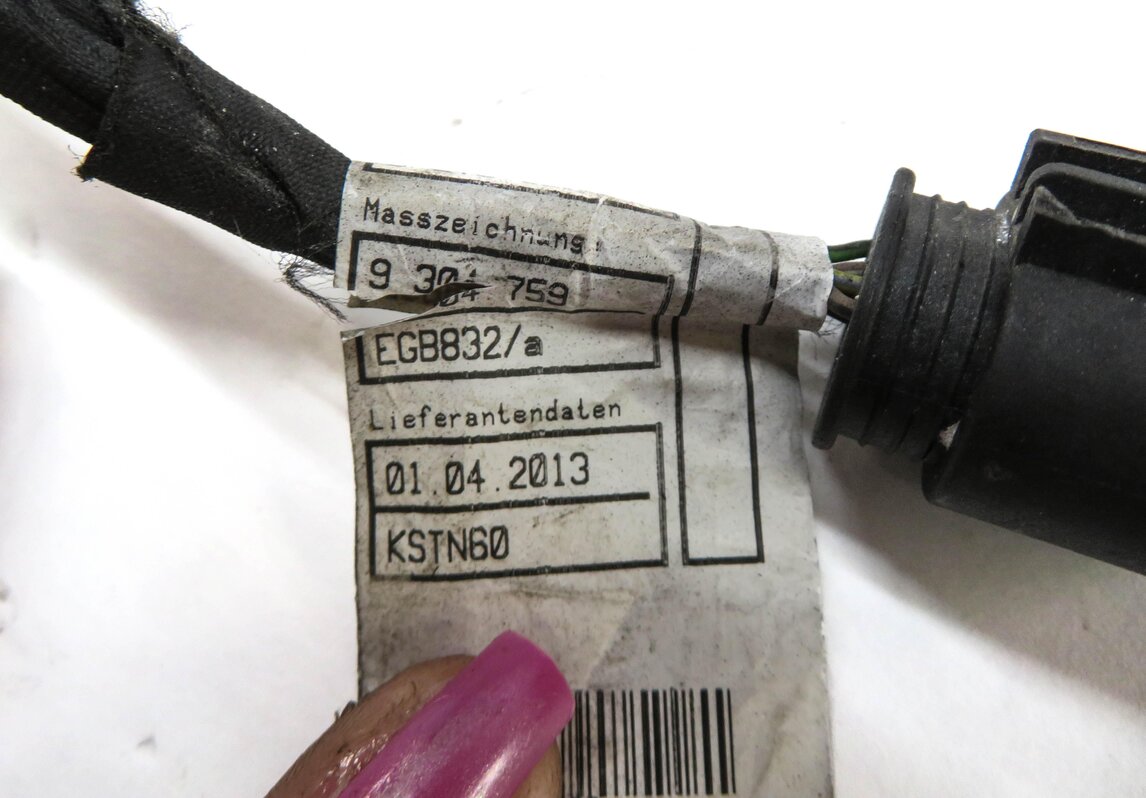 Thumbnail 5: 2014 BMW M6 ///M (F06) FRONT PDC PARK DISTANCE SENSOR SET w/ HARNESS (BLACK 475)