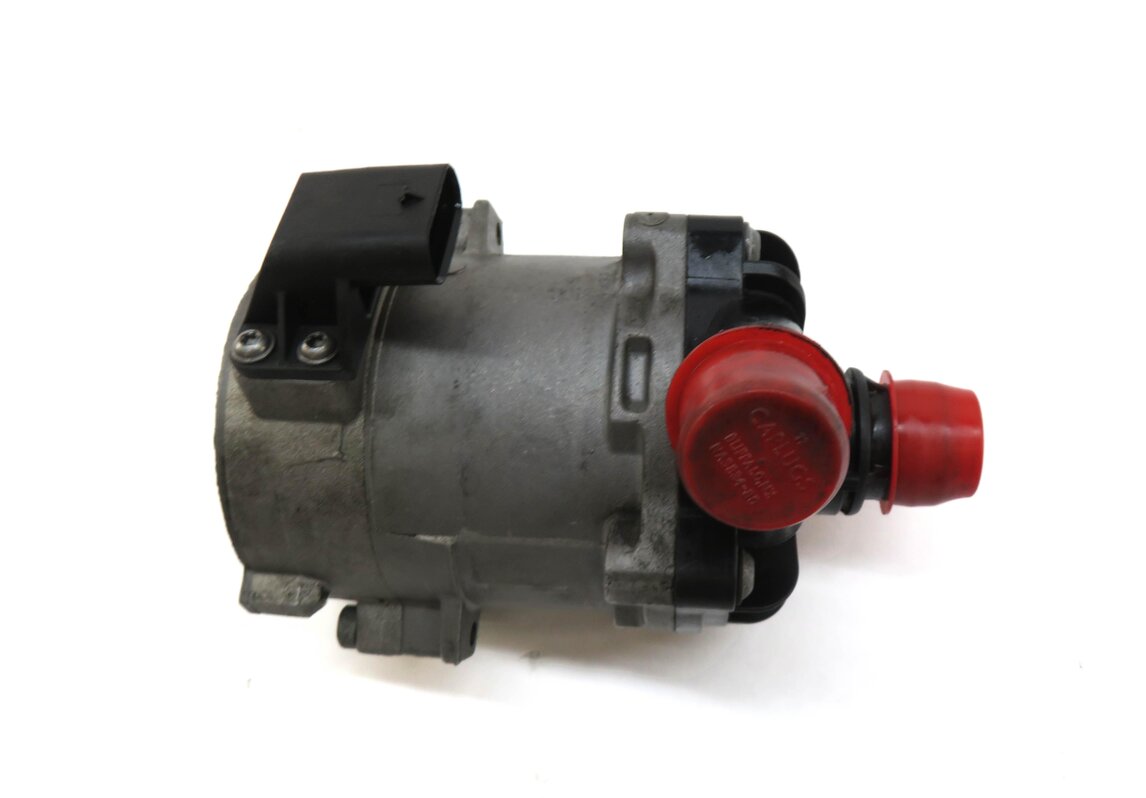 Thumbnail 3: 2012-2019 BMW M5 M6 ///M (F06 F10 F12 F13) 4.4L S63T ENGINE AUXILIARY WATER PUMP