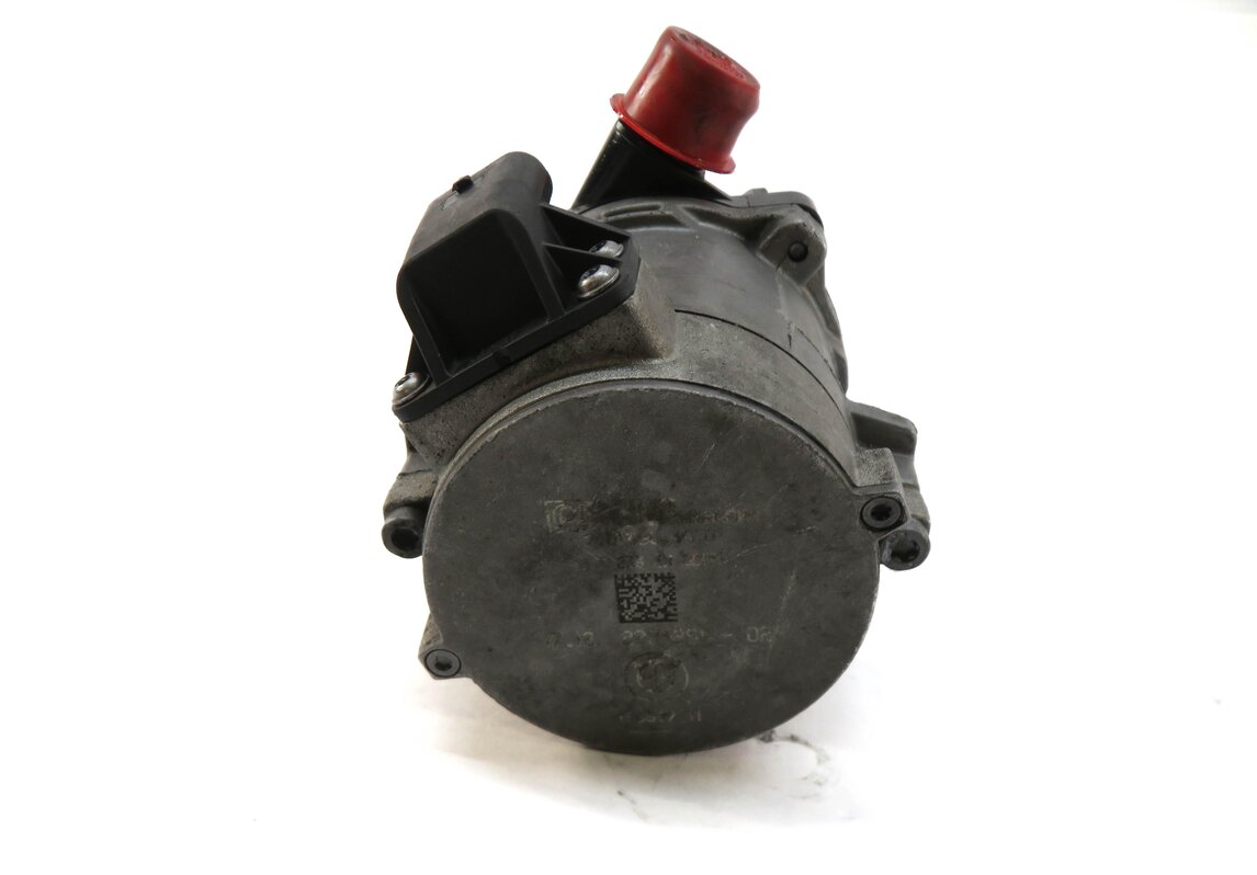 Thumbnail 4: 2012-2019 BMW M5 M6 ///M (F06 F10 F12 F13) 4.4L S63T ENGINE AUXILIARY WATER PUMP