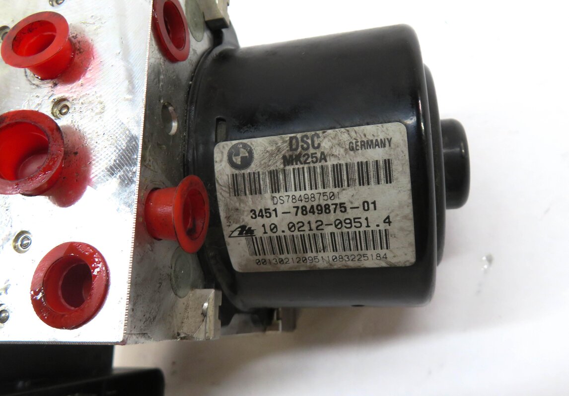 Thumbnail 5: 2012-2019 BMW M5 M6 ///M (F06 F10 F12 F13) DSC ABS ANTI LOCK BRAKE PUMP MODULE