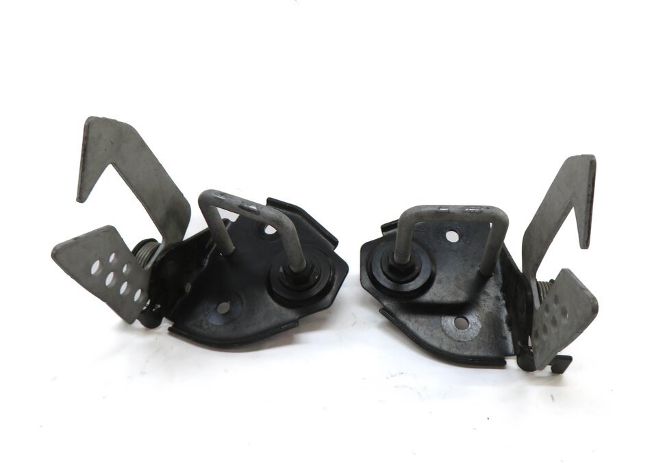 Thumbnail 2: 2014 BMW M6 ///M (F06) FRONT LEFT & RIGHT HOOD LOCK LATCH SET-2