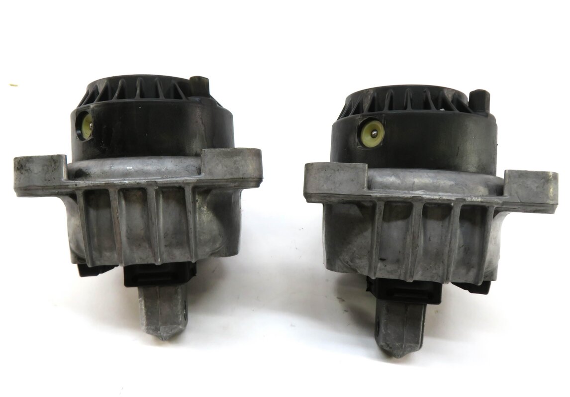 Thumbnail 2: 2014 BMW M6 ///M (F06) 4.4L S63 TWIN TURBO ENGINE LEFT & RIGHT MOTOR MOUNT SET