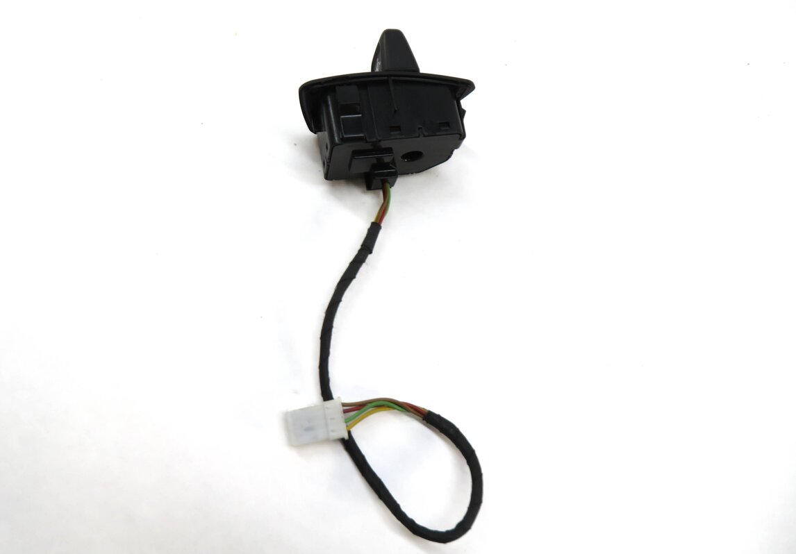 Thumbnail 4: 2014 BMW M6 ///M (F06) STEERING COLUMN ADJUSTMENT SWITCH BUTTON (HEATED WHEEL)