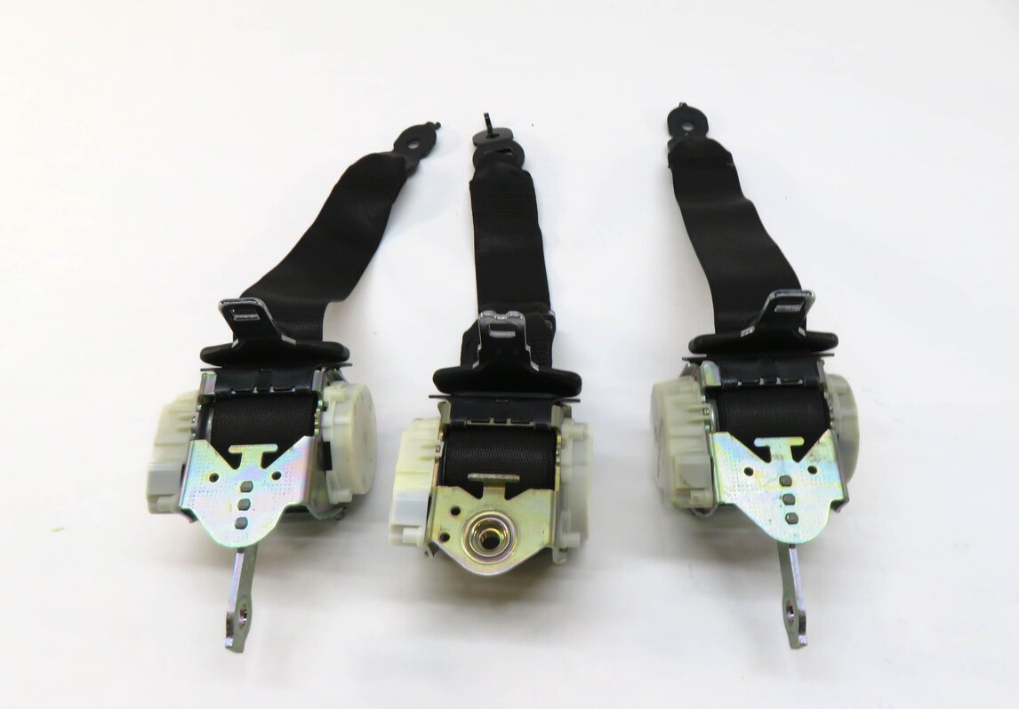 Thumbnail 3: 2014 BMW M6 ///M (F06) GRAN COUPE REAR SEAT SEATBELT RETRACTOR SET-3 (BLACK)