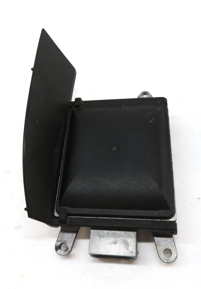 Thumbnail 3: 2014 BMW M6 ///M (F06) RIGHT PASSENGER REAR BLIND SPOT RADAR MODULE (MASTER)