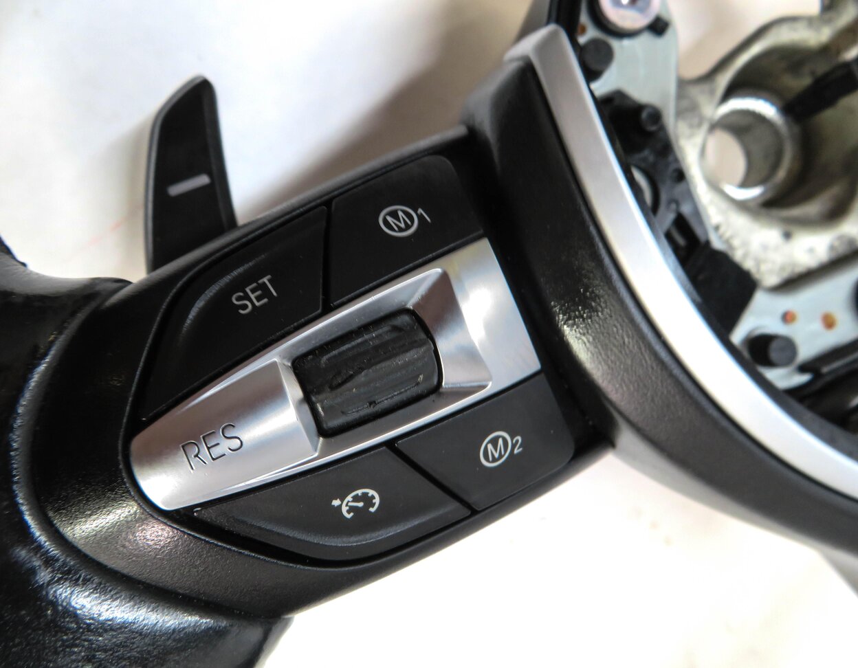 Thumbnail 9: 2012-2019 BMW 5 SERIES M5 M6 (F06 F10 F12 F13) M SPORT STEERING WHEEL w/ PADDLES