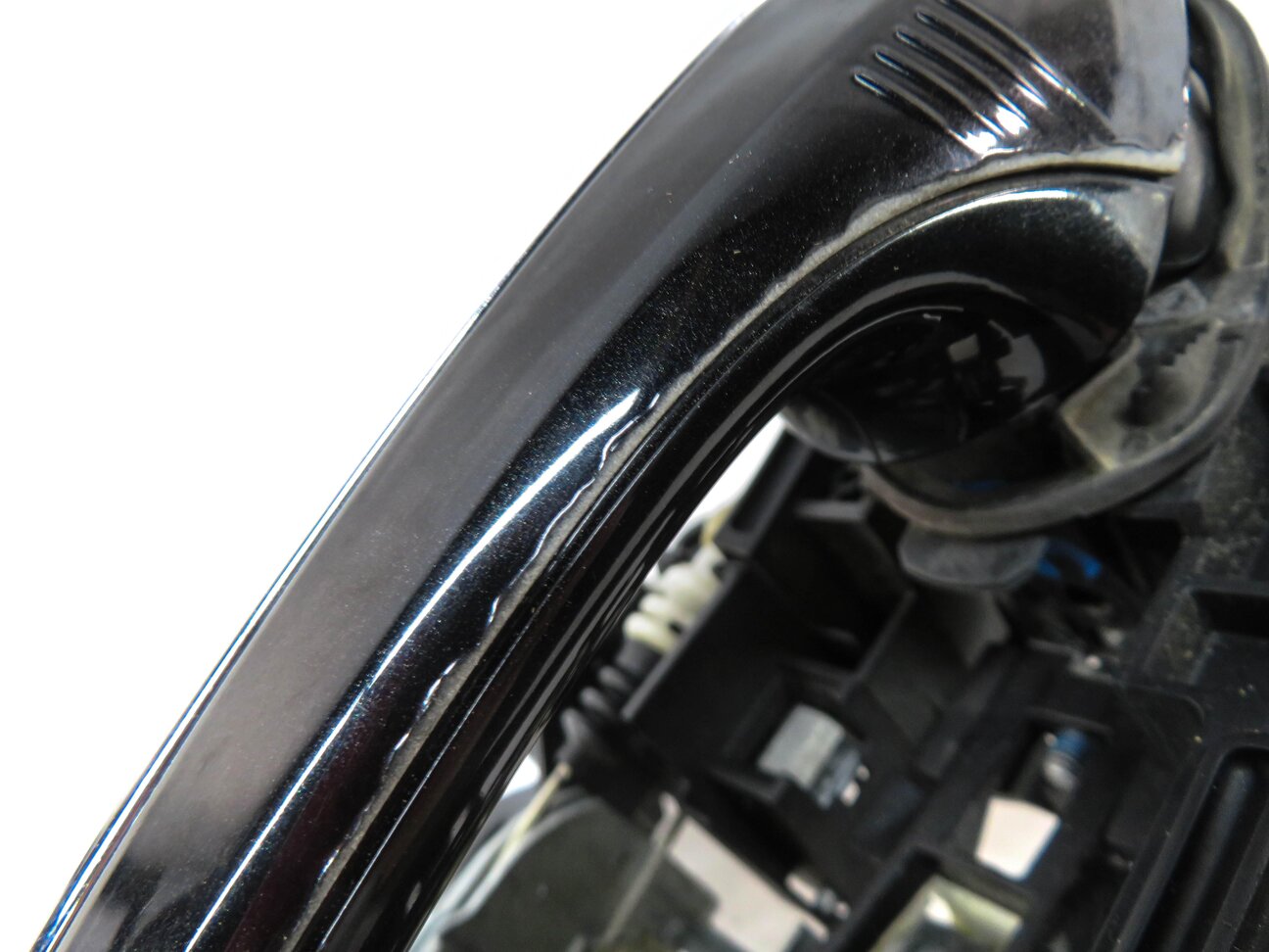 Thumbnail 13: 09-19 BMW 5 6 7 SERIES (F01 F10 F12) RIGHT FRONT COMFORT DOOR HANDLE (BLACK)