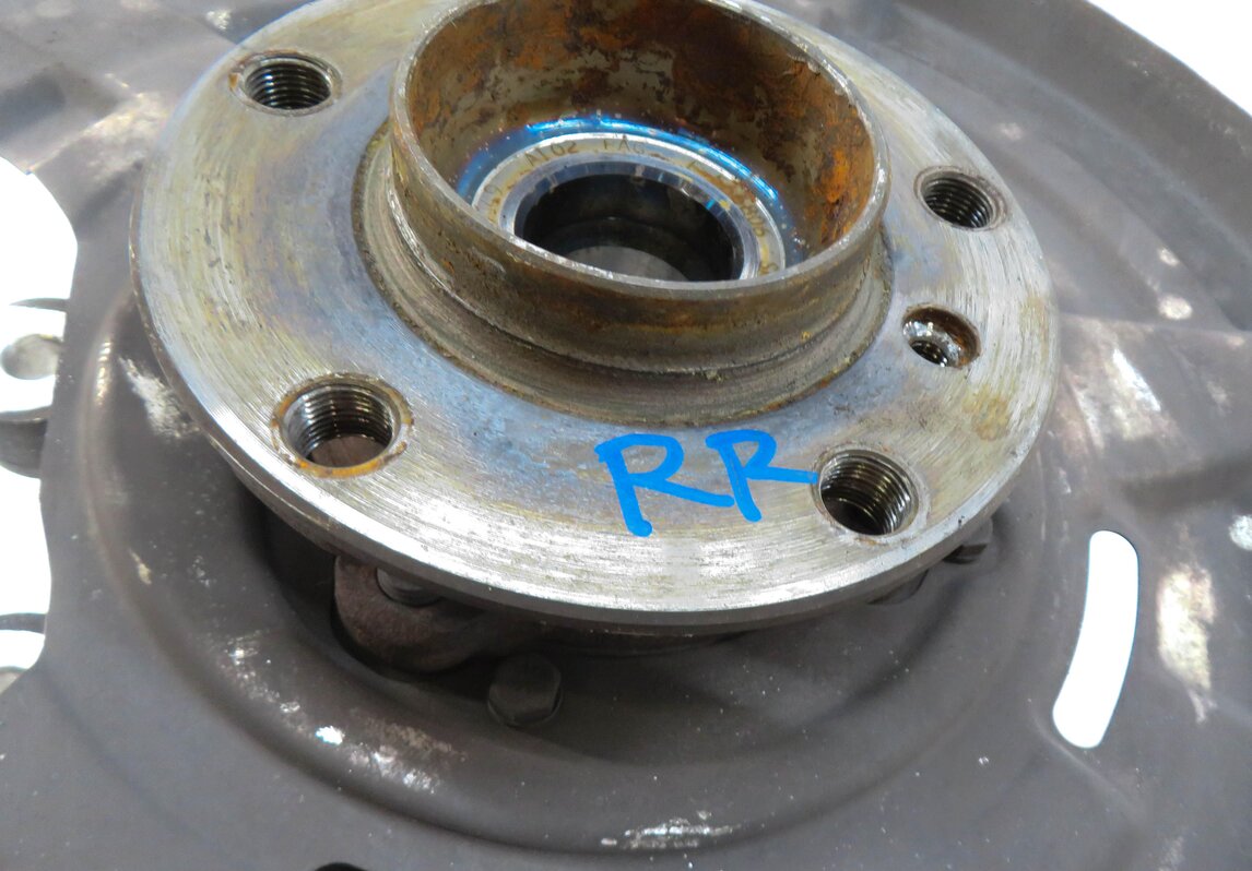 Thumbnail 5: 2012-2019 BMW M5 M6 ///M (F06 F10) RIGHT PASSENGER REAR SPINDLE KNUCKLE HUB
