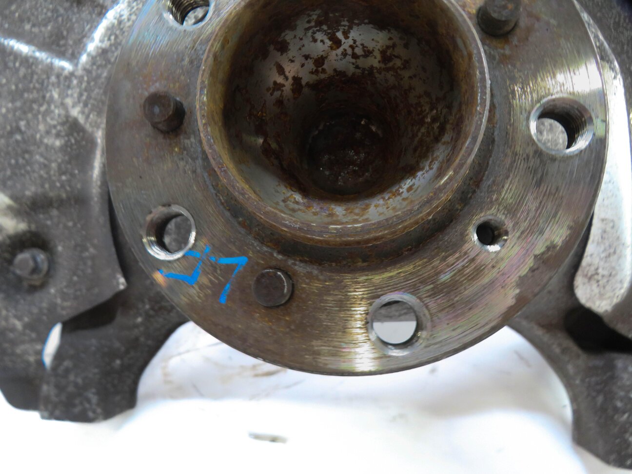Thumbnail 5: 2012-2019 BMW M5 M6 ///M (F06 F10 F12 F13) LEFT FRONT DRIVER SPINDLE KNUCKLE HUB