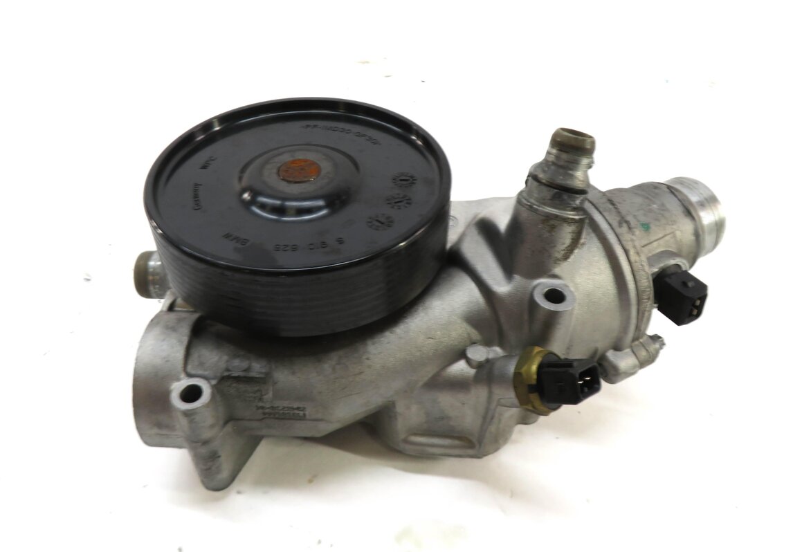 Thumbnail 2: 12-19 BMW M5 M6 X5M X6M ///M (F10 F06 F12 F13 F85 F86) 4.4L ENGINE - WATER PUMP