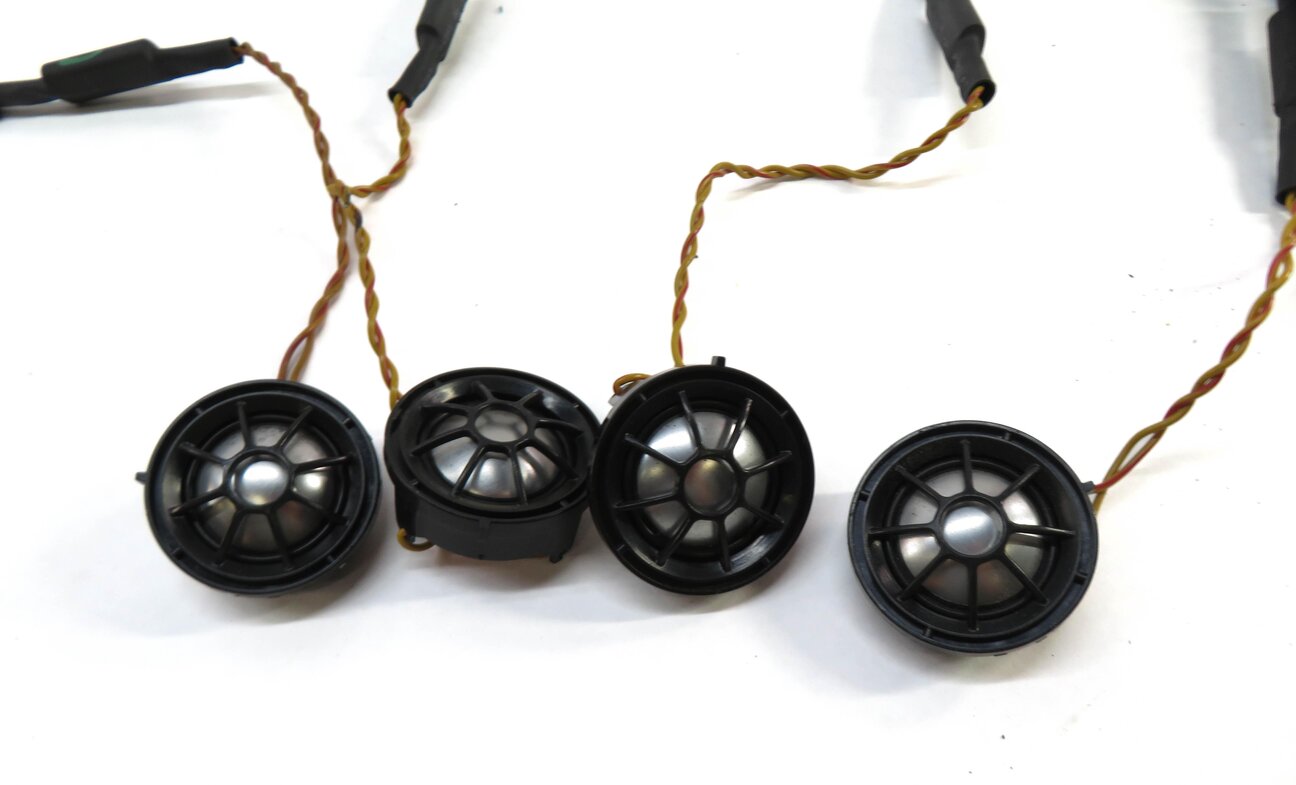 Thumbnail 7: 2014 BMW M6 ///M (F06) RADIO STEREO HARMAN KARDON AUDIO SUBWOOER SPEAKER SET