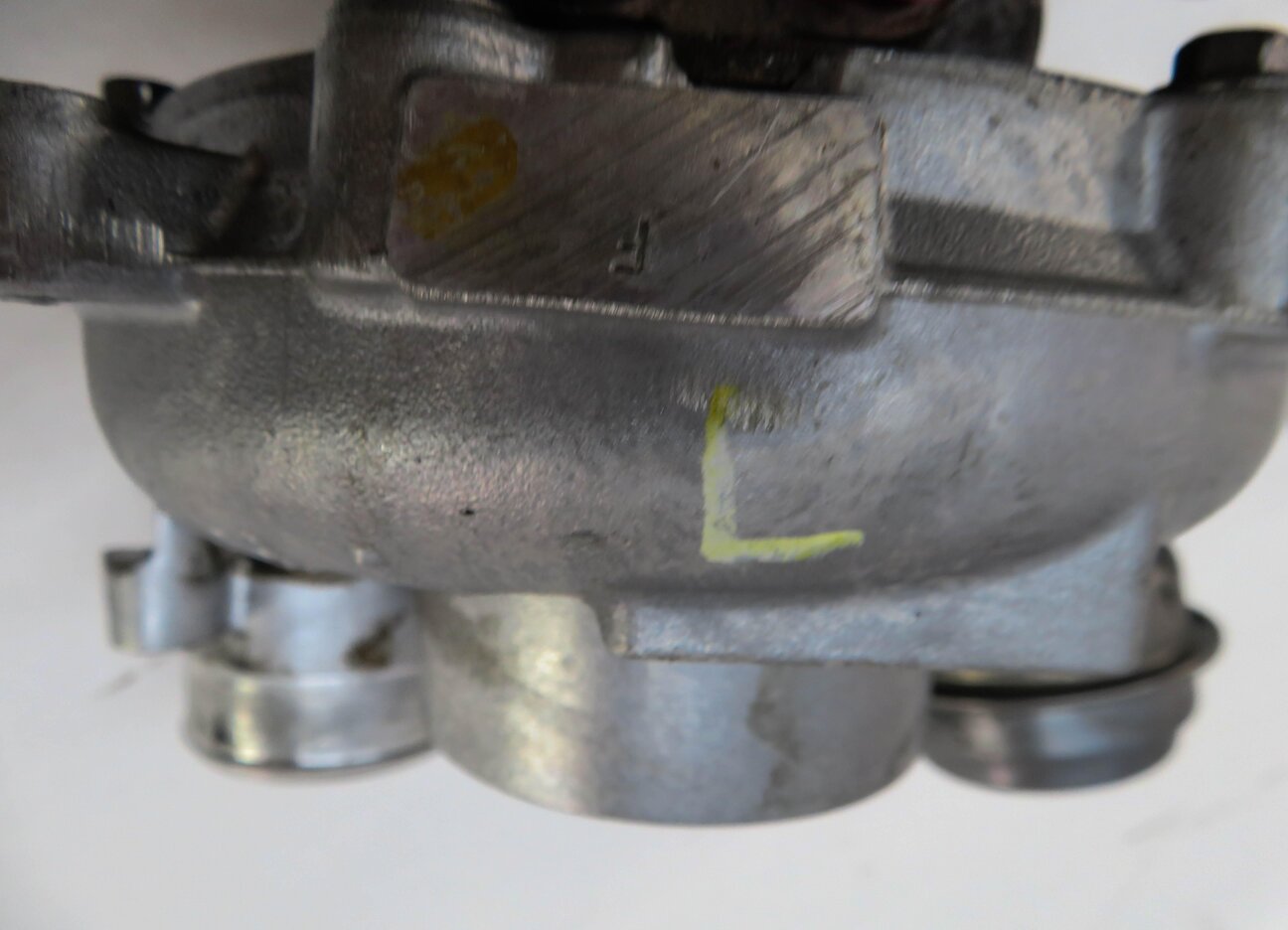 Thumbnail 6: 12-15 BMW M5 M6 ///M (F06 F10 F12 F13) 4.4L S63 ENGINE LEFT TURBO TURBOCHARGER