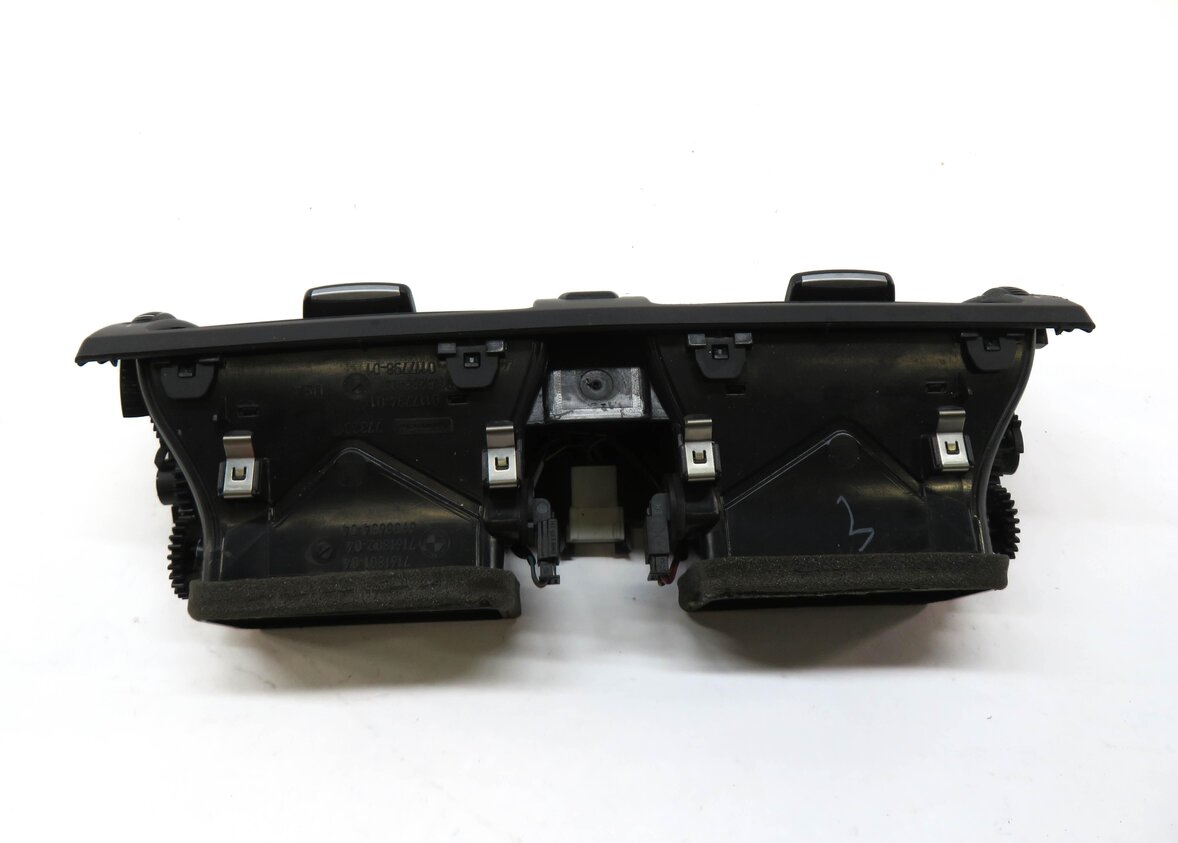 Thumbnail 3: 2007 BMW X5 (E70) CENTER DASH HEATER A/C AIR VENT w/ HAZARD & LOCK SWITCH