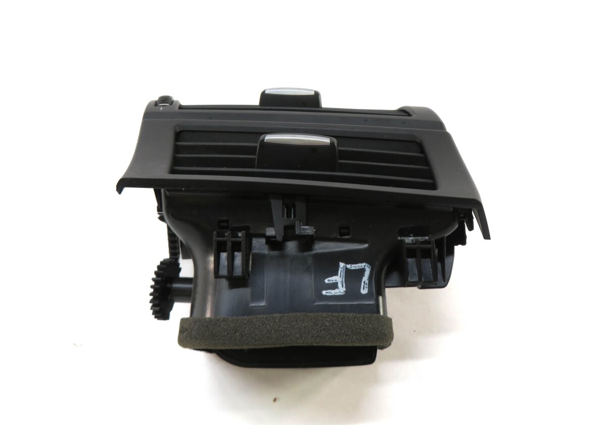 Thumbnail 3: 2007 BMW X5 (E70) LEFT FRONT DRIVER DASH HEATER A/C AIR VENT