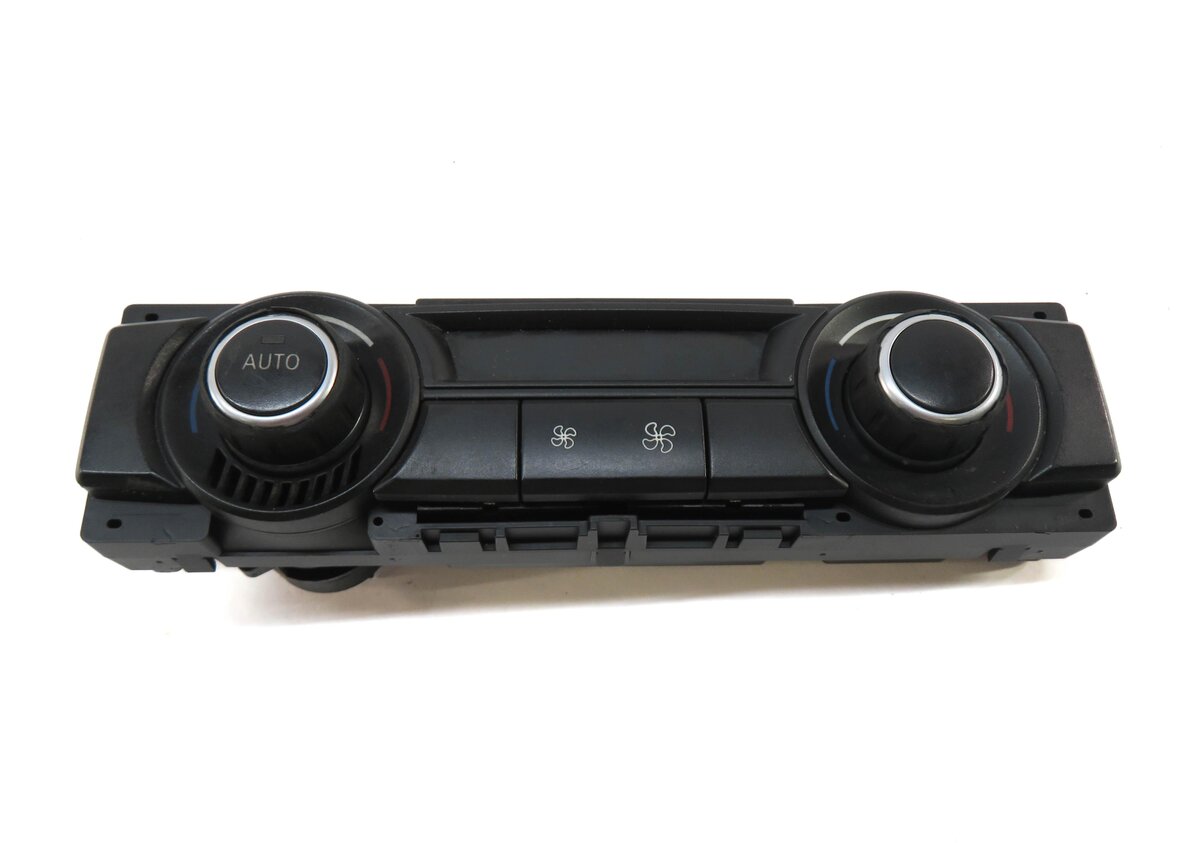 Thumbnail 2: 2007-2013 BMW X5 (E70) REAR HEATER A/C CLIMATE TEMPERATURE CONTROL PANEL