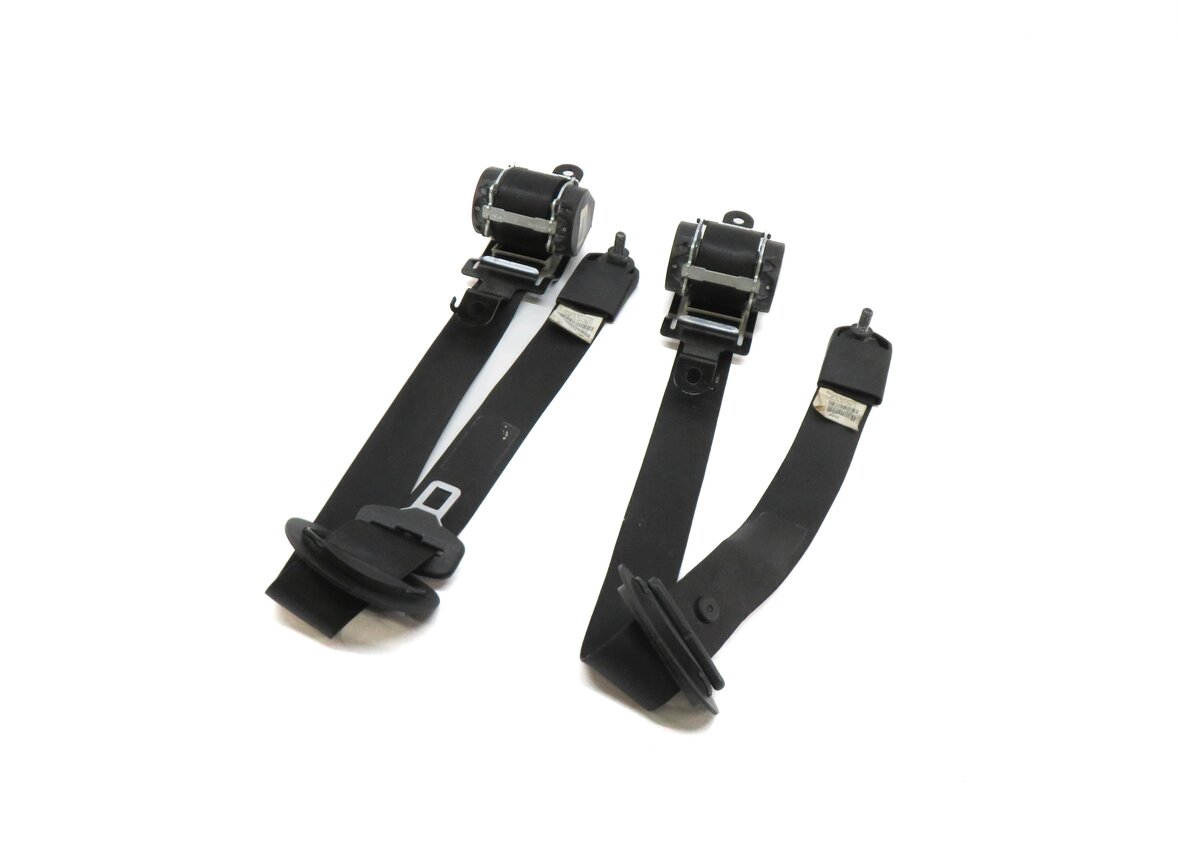 2007 BMW X5 (E70) LEFT & RIGHT REAR 2nd ROW SEAT SEATBELT RETRACTOR SET (BLACK)