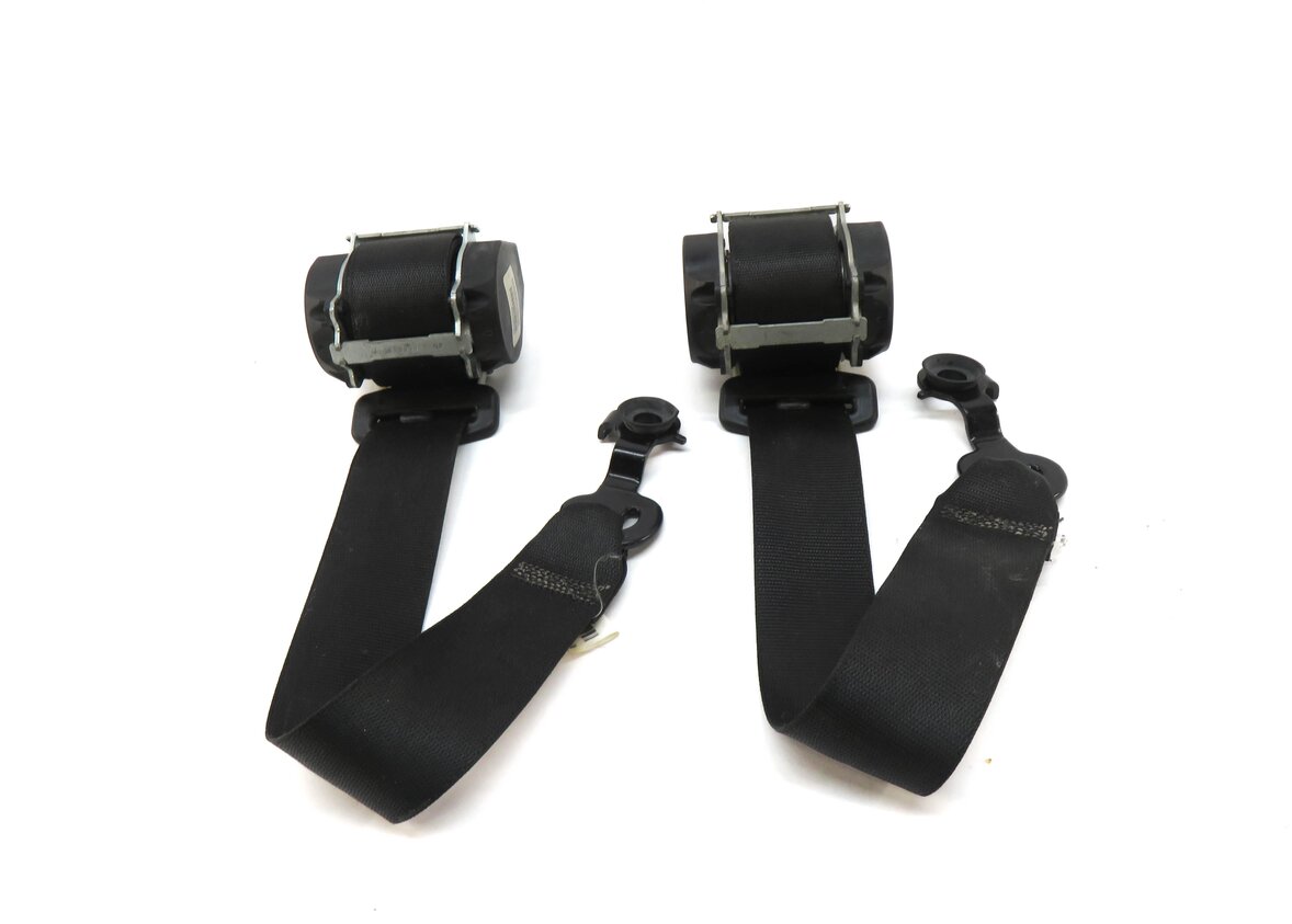 Thumbnail 2: 2007 BMW X5 (E70) LEFT & RIGHT REAR 3rd ROW SEAT SEATBELT RETRACTOR SET (BLACK)