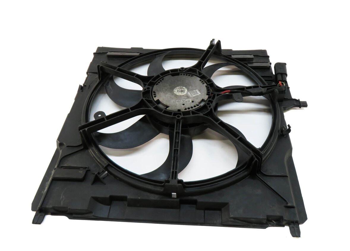 Thumbnail 4: 2007-2010 BMW X5 (E70) RADIATIOR COOLING FAN MOTOR w/ SHROUD (600 WATT)