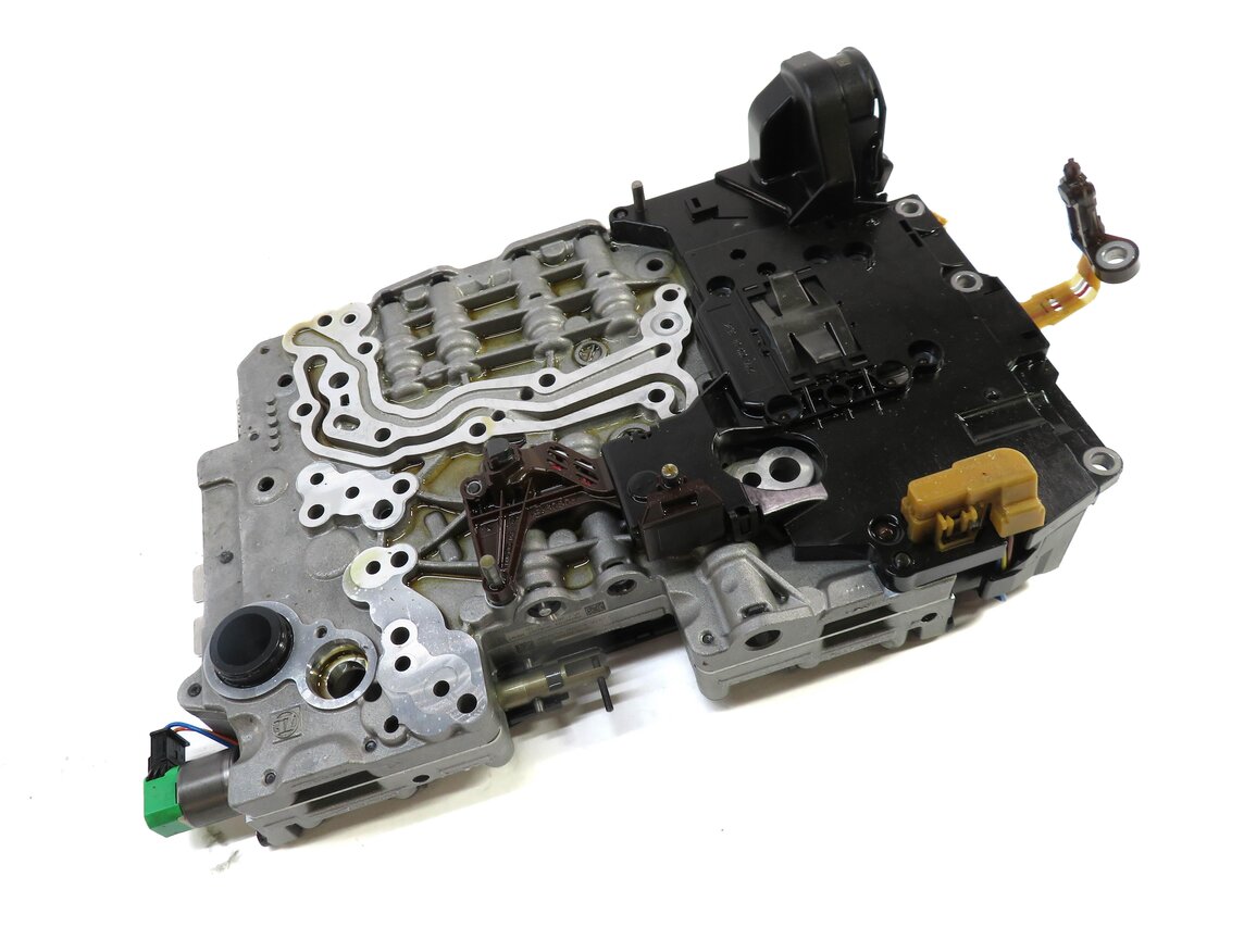 14-18 BMW 328i 428i X3 X4 F25 F26 F30 F32 8HP-45 AWD A/T TRANSMISSION VALVE BODY