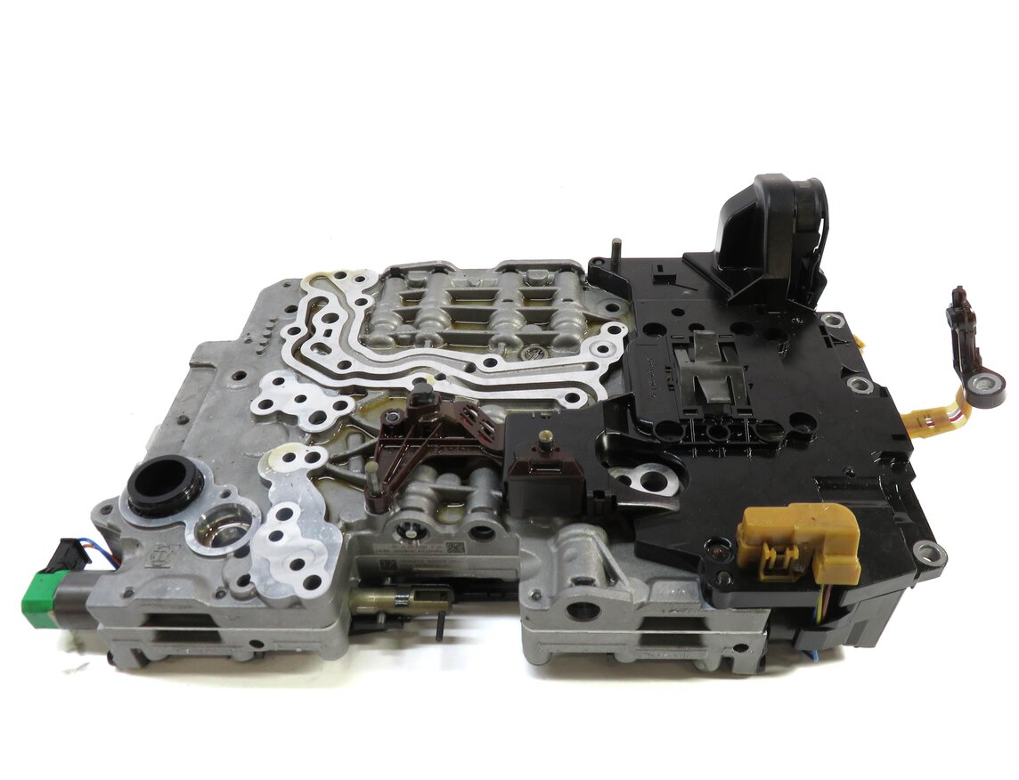 Thumbnail 2: 14-18 BMW 328i 428i X3 X4 F25 F26 F30 F32 8HP-45 AWD A/T TRANSMISSION VALVE BODY