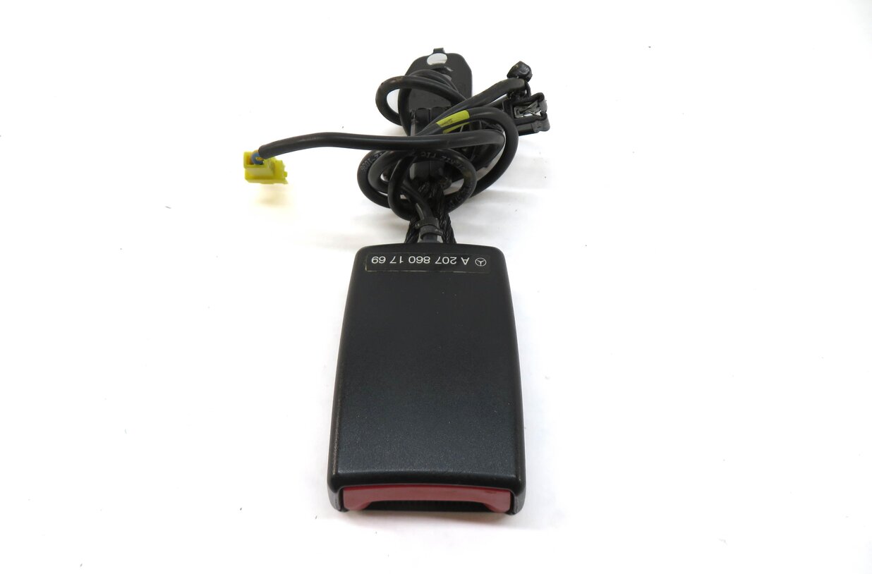 Thumbnail 2: 10-17 MERCEDES C E (A207 C204 C207) COUPE CONVERTIBLE DRIVER SEATBELT RECEIVER