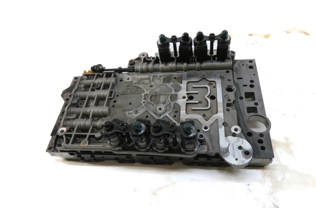 Thumbnail 2: 2012-2015 MERCEDES C250 C350 SLK (R172 W204) 722.9 TRANSMISSION VALVE BODY BLOCK