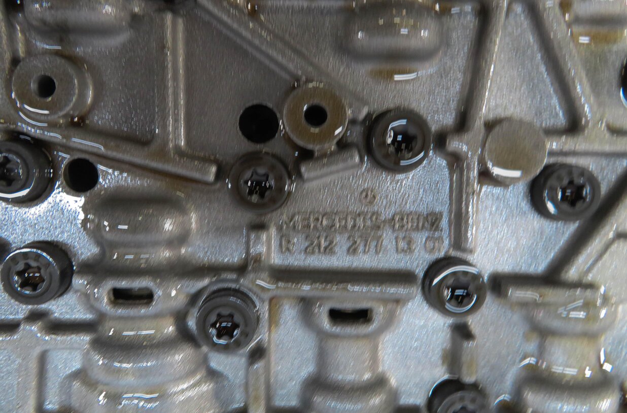 Thumbnail 6: 2012-2015 MERCEDES C250 C350 SLK (R172 W204) 722.9 TRANSMISSION VALVE BODY BLOCK