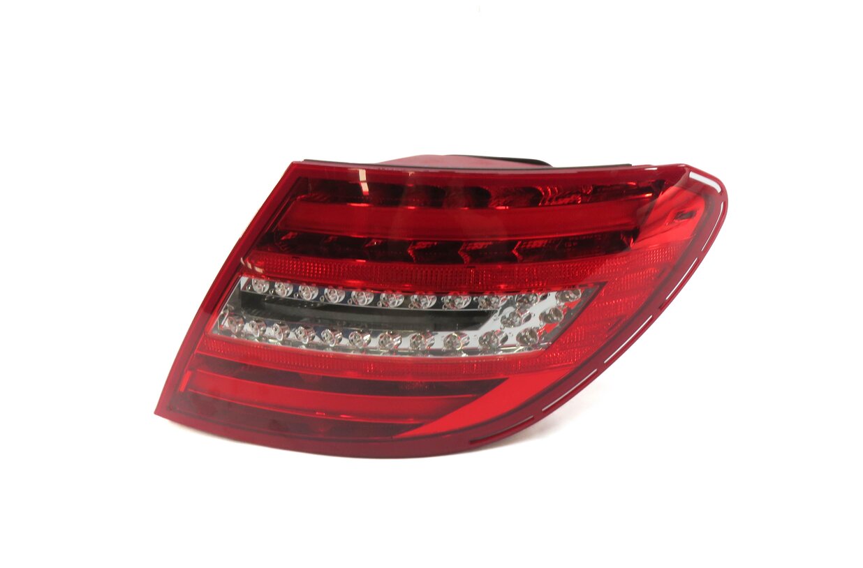 Thumbnail 3: 12-15 MERCEDES C250 C300 C350 (W204) RIGHT PASSENGER TAILLIGHT BRAKE LIGHT LAMP