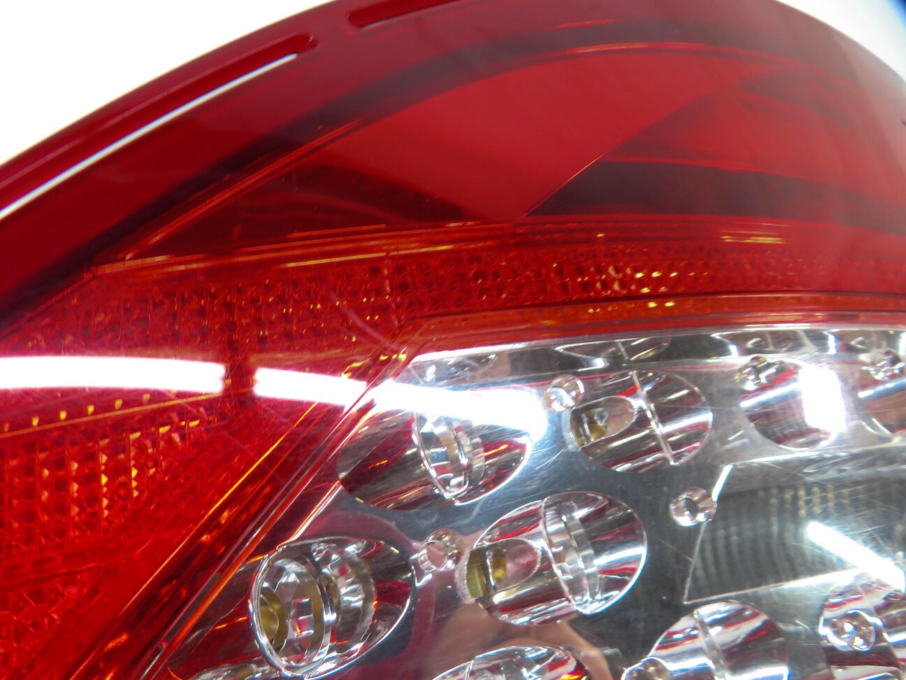 Thumbnail 7: 12-15 MERCEDES C250 C300 C350 (W204) RIGHT PASSENGER TAILLIGHT BRAKE LIGHT LAMP