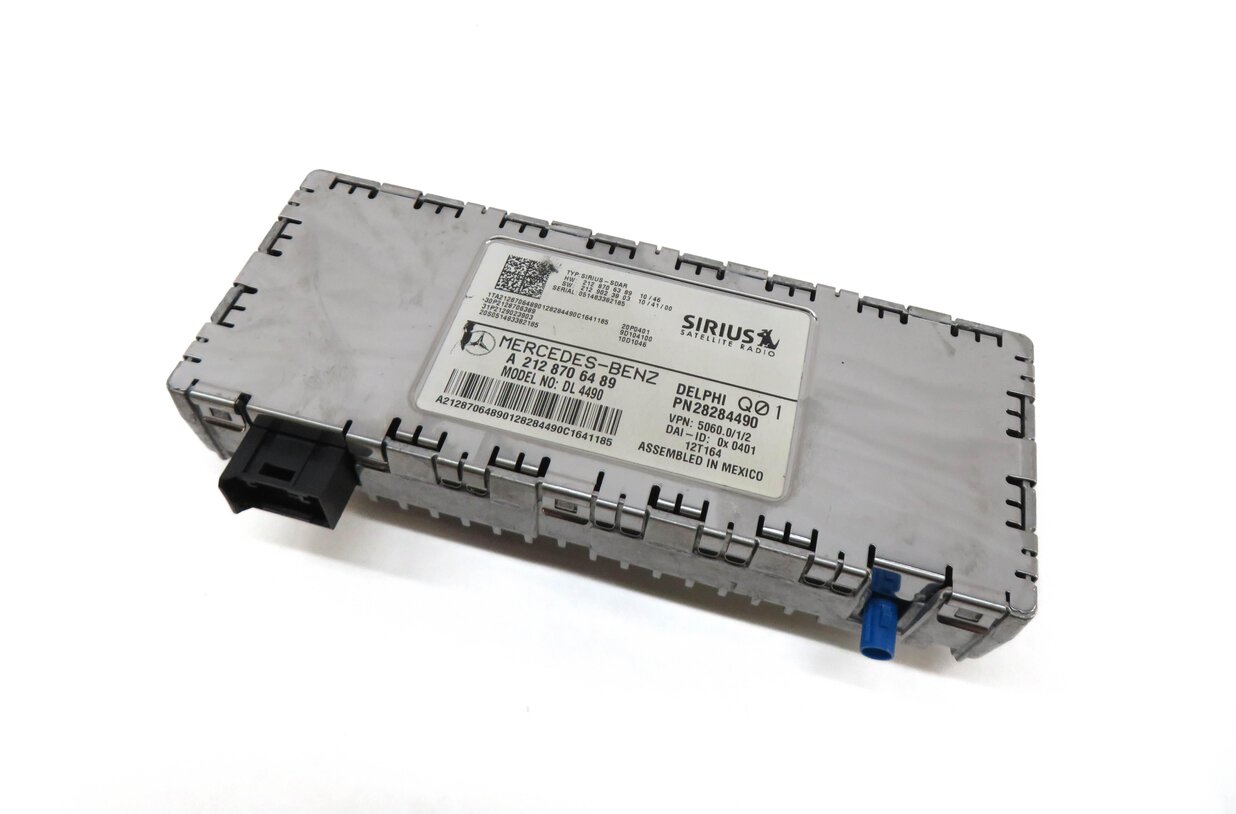 Thumbnail 1: 2010-2016 MERCEDES B C E ML SL CLS (W204 W166 W212 X204) SIRIUS SATELLITE MODULE
