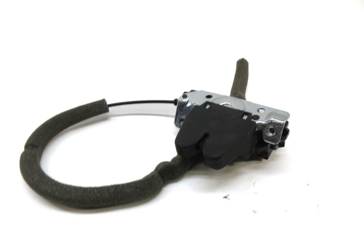 Thumbnail 2: 2013 MERCEDES C250 (W204) REAR TRUNK LOCK LATCH ACTUATOR